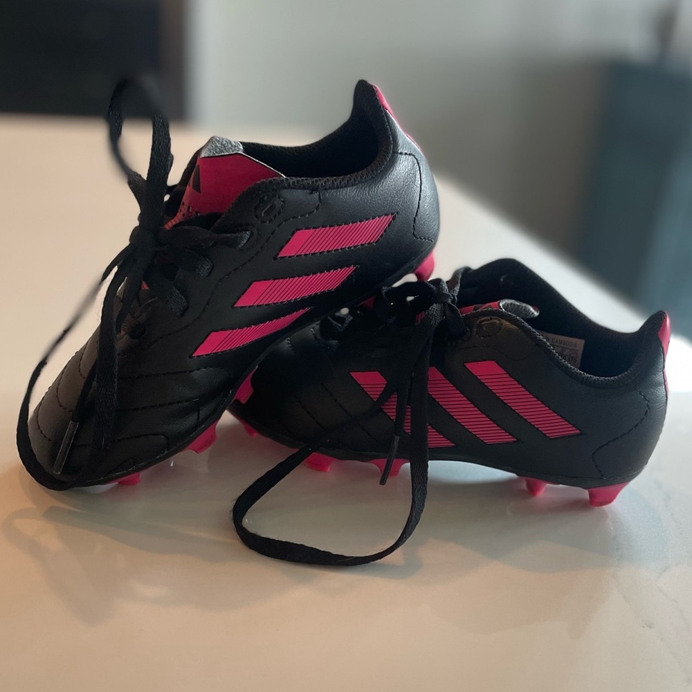 Adidas Kids' Goletto VIII Firm Ground Soccer shoes Size 12 **Excellent condition